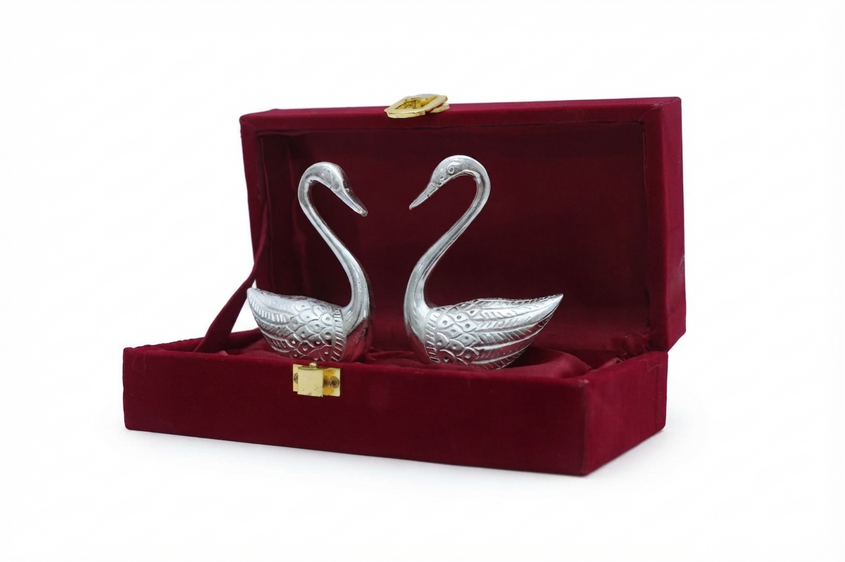 Elegant Silver Plated Mini Swan Love Pair Figurine Set in Velvet Gift Box