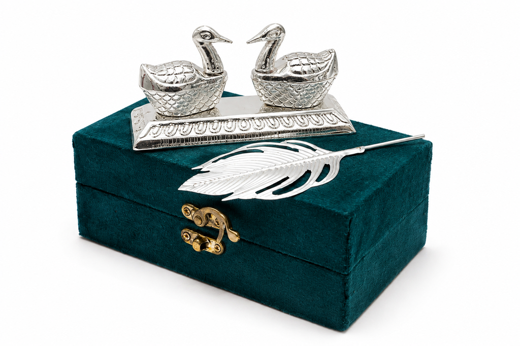 Silver Duck with Velvet Box
